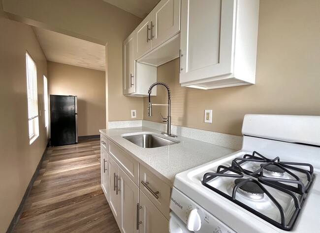 25 Oakland Ave in Everett, MA - Building Photo - Building Photo