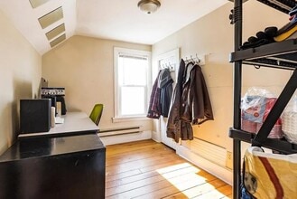 521 Bay St, Unit Unit B in St. Paul, MN - Building Photo - Building Photo