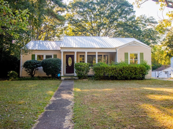 912 Meadowbrook Dr in Birmingham, AL - Building Photo