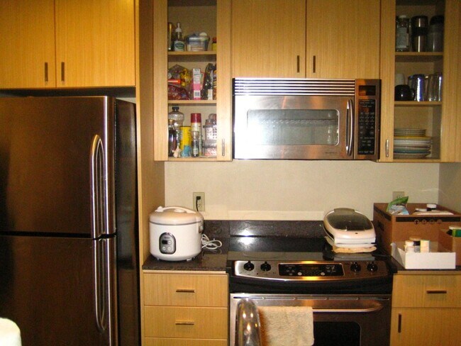 1711 E Olive Wy in Seattle, WA - Building Photo - Building Photo