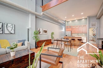 1760 W Wrightwood Ave, Unit 115 in Chicago, IL - Foto de edificio - Building Photo