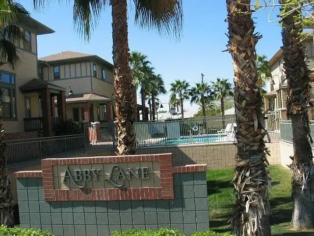 property at 762 S Beck Ave