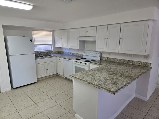 2749 17th St in Sarasota, FL - Building Photo - Building Photo