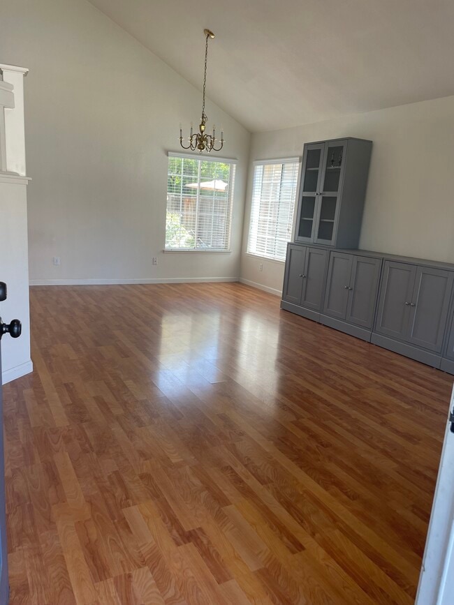138 Trenton Cir in Pleasanton, CA - Building Photo - Building Photo
