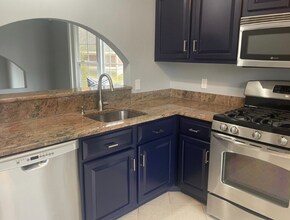 173 Foxbridge Village Rd in Branford, CT - Building Photo - Building Photo