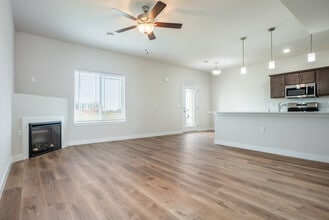 The Townhomes at Hartung Fields in Fitchburg, WI - Building Photo - Interior Photo