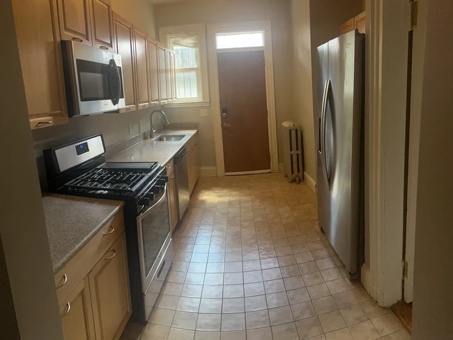 40 Schuyler St, Unit 1R