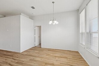1008 Chestnut Dr in Venus, TX - Building Photo - Building Photo
