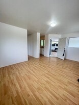 99-175-175 Ohekani Lp in Aiea, HI - Building Photo