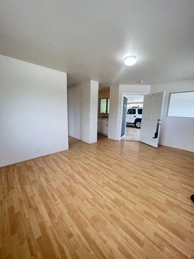 property at 99-175-175 Ohekani Lp