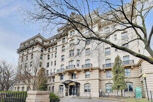 3060 16th St NW in Washington, DC - Building Photo