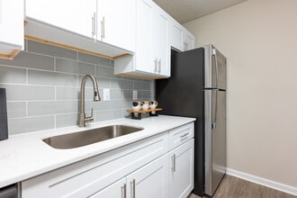 Willow Trail Apartments in Norcross, GA - Building Photo - Interior Photo