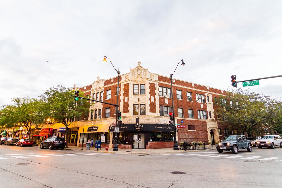 4601 N Lincoln Ave in Chicago, IL - Building Photo