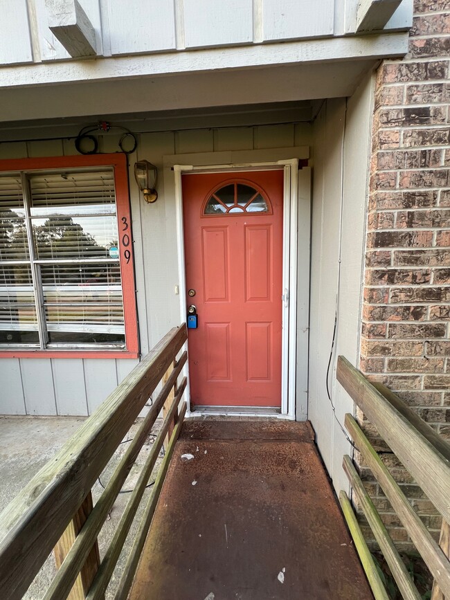 309 Hickerson Ave in Wake Village, TX - Building Photo - Building Photo