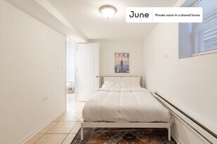 Room in Shared 3 bed/1 bath home, Unit B in Chicago, IL - Building Photo