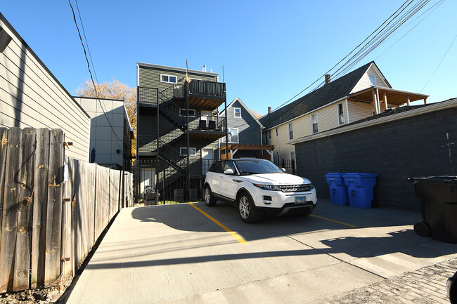 1640 N Talman Ave in Chicago, IL - Building Photo - Building Photo