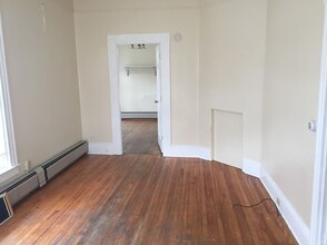 15 Pond St-Unit -A in Orono, ME - Building Photo - Building Photo