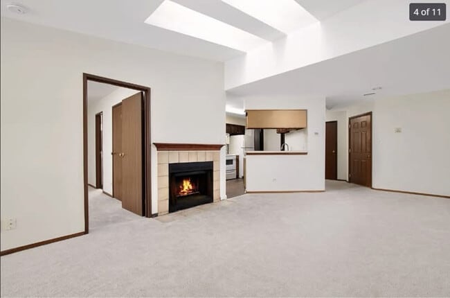 1345 E Wyndham Cir in Palatine, IL - Foto de edificio - Building Photo