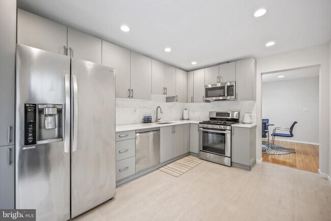 204 Camelot Ct in Princeton, NJ - Building Photo - Building Photo