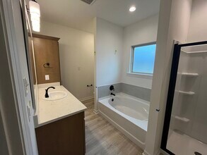 3413 Autumn Pk Dr in Maurice, LA - Foto de edificio - Building Photo