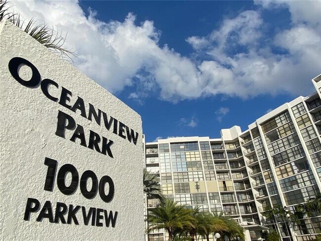 property at 1000 Parkview Dr