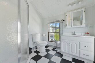 23 Tafts Ave-Unit -2 in Winthrop, MA - Building Photo - Building Photo
