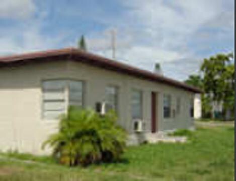 1298 NE 111th St in Miami, FL - Foto de edificio - Building Photo