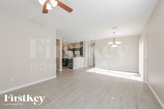 1669 Shifting Winds St, Unit 168 in Las Vegas, NV - Foto de edificio - Building Photo