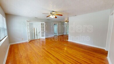 8229 Hogan Rd in Jacksonville, FL - Building Photo - Building Photo
