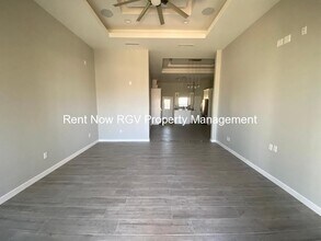 2206 Liverpool Dr in Edinburg, TX - Building Photo - Building Photo