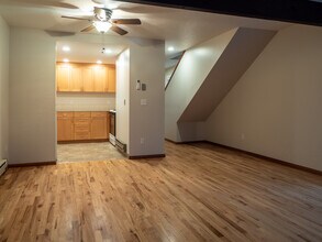 2026 SW Carolina St, Unit 2022 SW Carolina St. in Portland, OR - Building Photo - Building Photo