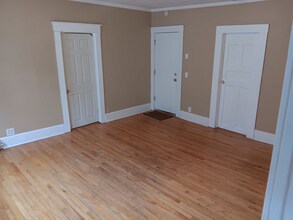 94 Glen St in New Britain, CT - Building Photo - Building Photo