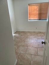 5038 S Rainbow Blvd in Las Vegas, NV - Building Photo - Building Photo