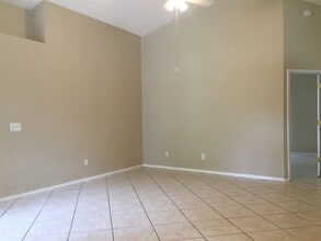 11040 Fairhaven Way in Orlando, FL - Foto de edificio - Building Photo