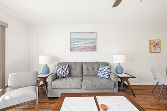 3030 Suncrest Dr in San Diego, CA - Building Photo - Building Photo