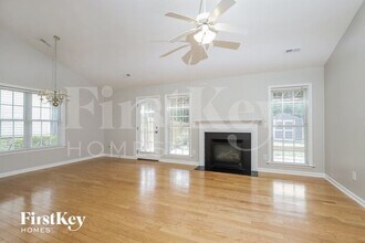 6107 Black Willow Dr in Greensboro, NC - Building Photo - Building Photo