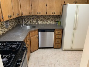 10138 104th St, Unit 2nd Floor in Ozone Park, NY - Foto de edificio - Building Photo