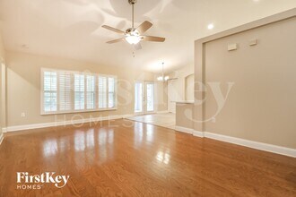 28635 Fairweather Dr in Zephyrhills, FL - Building Photo - Building Photo