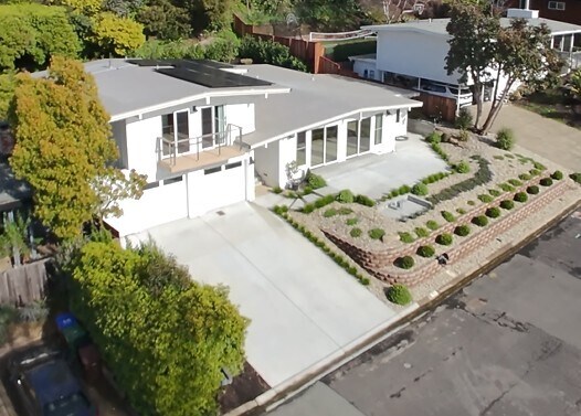 555 Virginia Dr in Tiburon, CA - Building Photo