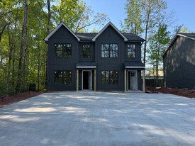 120 Wildwood Ln, Unit B in Dalton, GA - Building Photo