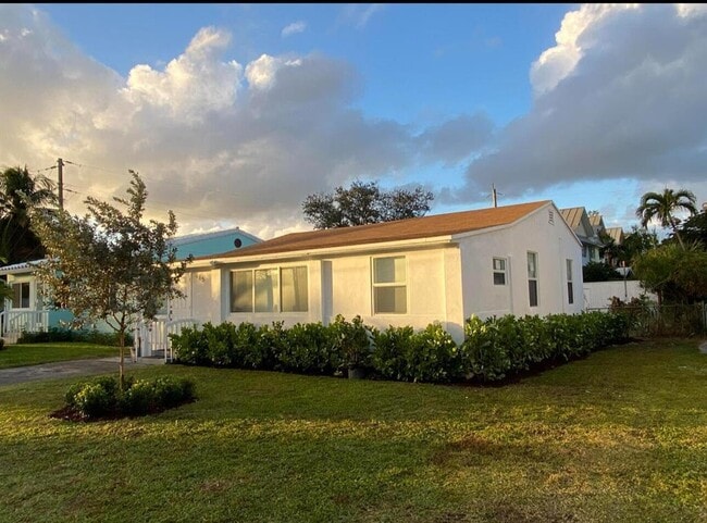 615 SW 9th St in Fort Lauderdale, FL - Building Photo - Building Photo