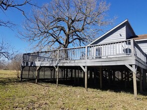 236 Adelaide Dr in Cleveland, TX - Building Photo - Building Photo