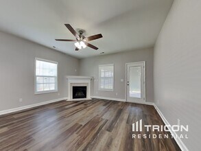 7337 Ethans Way in Burlington, NC - Building Photo - Building Photo