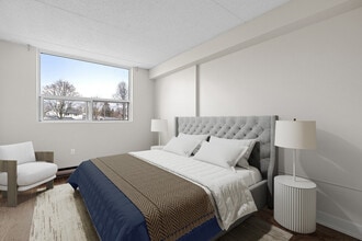 Newcourt Fields I & II in Kingston, ON - Building Photo - Building Photo
