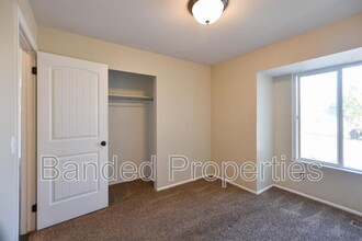 5513 W Heath Cir in Salt Lake City, UT - Building Photo - Building Photo