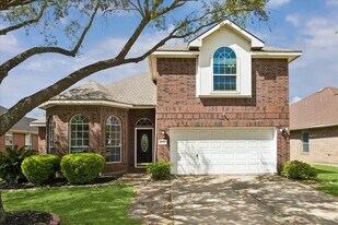 11522 Whittier Bridge Ln in Sugar Land, TX - Building Photo