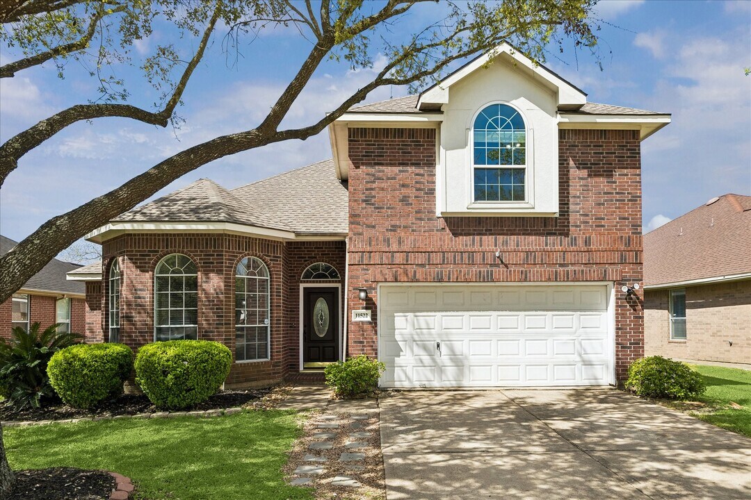 11522 Whittier Bridge Ln in Sugar Land, TX - Building Photo