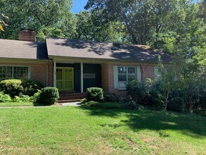 504 Forest Hill Dr in Blacksburg, VA - Building Photo - Building Photo