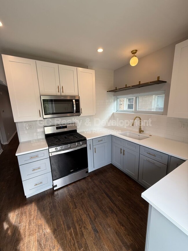 2036 S 1st Ave in Maywood, IL - Building Photo - Building Photo