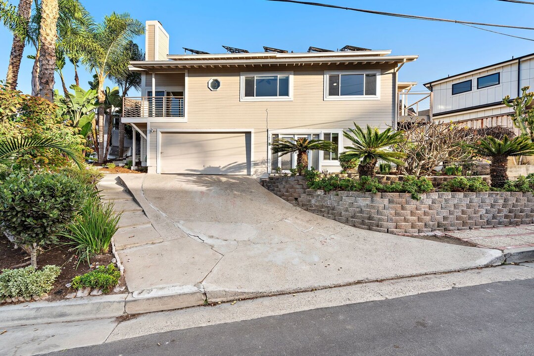 167 Avenida Florencia in San Clemente, CA - Foto de edificio